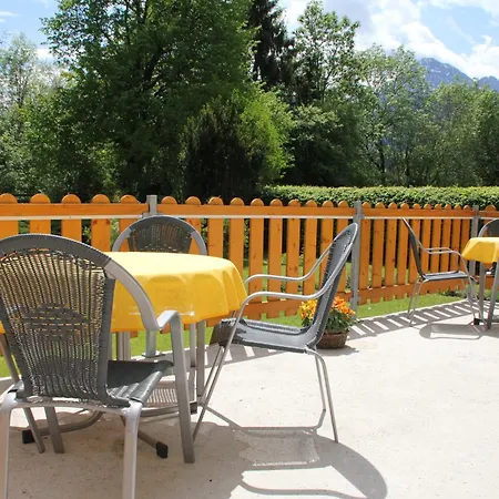 Leuprecht Country house *