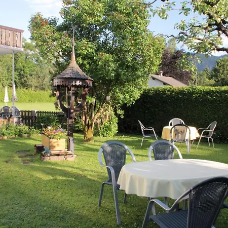 Leuprecht Kır Evi *