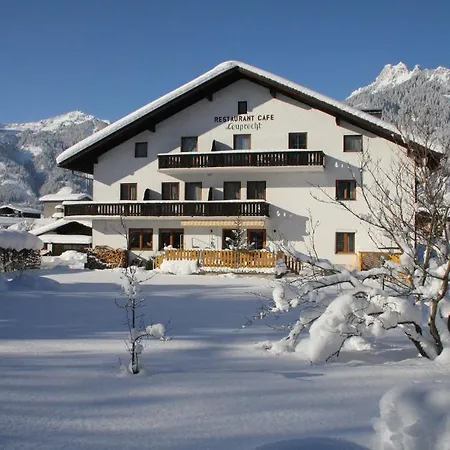 Leuprecht בית כפרי *