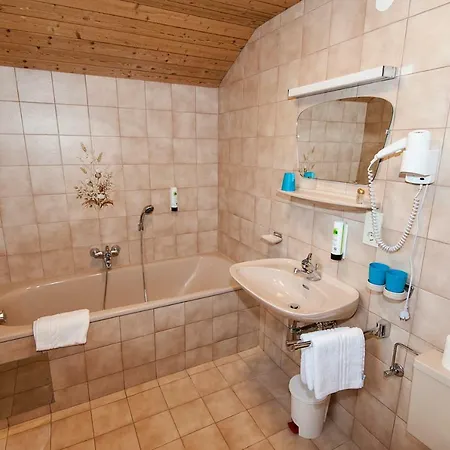 Leuprecht * רויטה