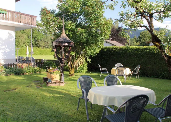 Leuprecht Country house *