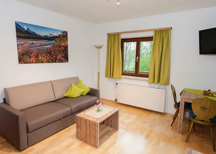 Leuprecht Country house *