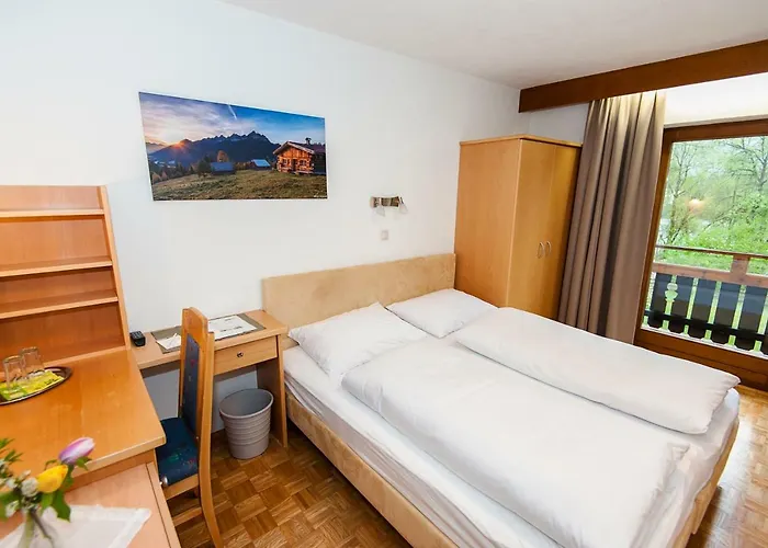 Leuprecht Country house *